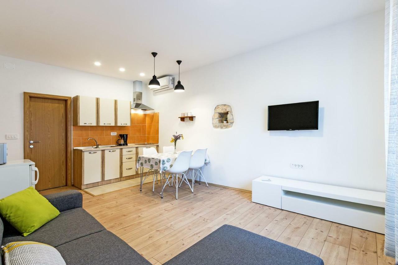 Cozy Apartment 10 Min From The Beach Pula Zewnętrze zdjęcie
