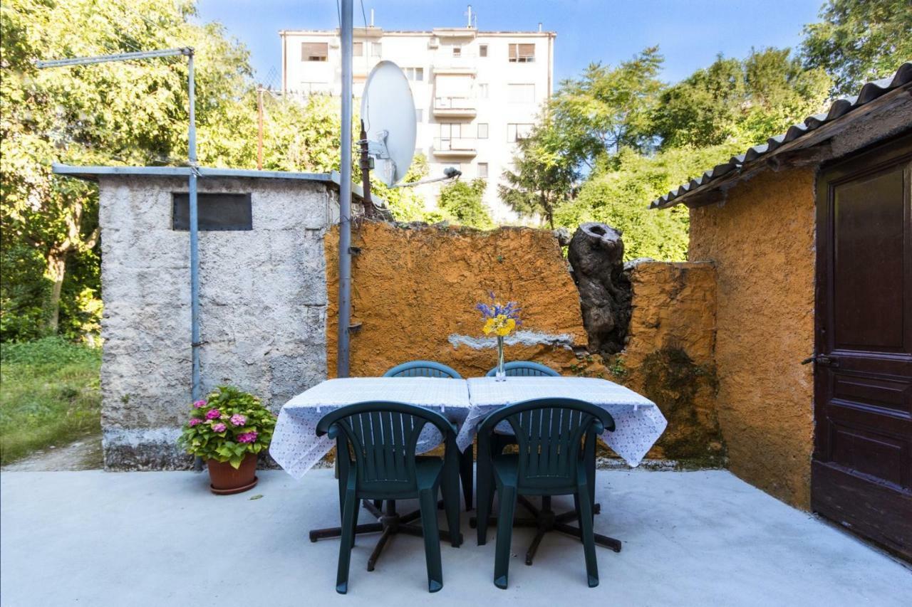 Cozy Apartment 10 Min From The Beach Pula Zewnętrze zdjęcie
