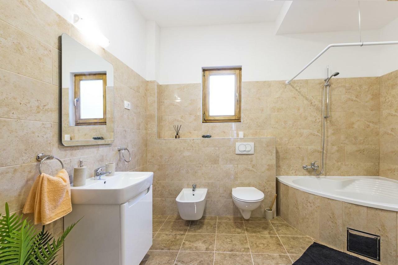Cozy Apartment 10 Min From The Beach Pula Zewnętrze zdjęcie